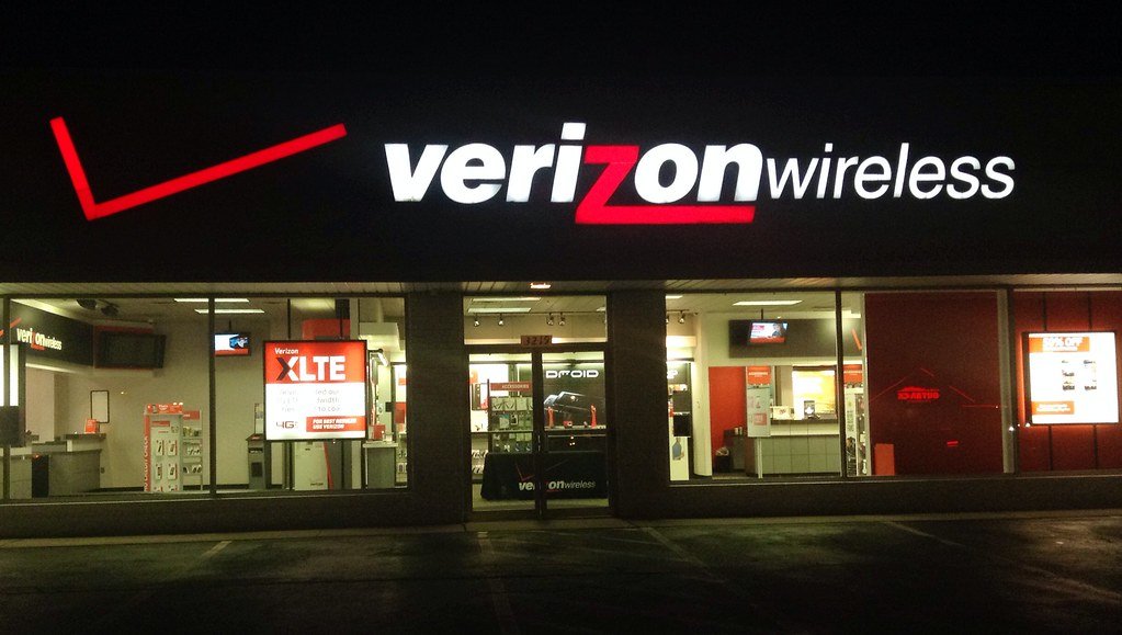 Verizon | Verizon, Newington, CT, 8/2014 by Mike Mozart of T… | Flickr