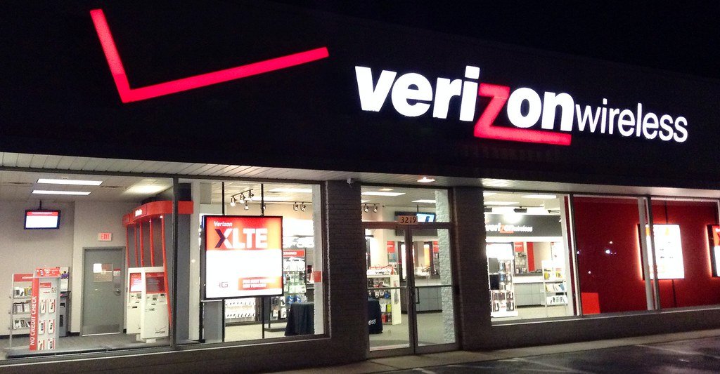 Verizon | Verizon, Cellular, Mobile, Wireless Store, Newingt… | Flickr