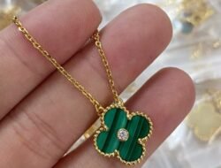 vca jewelry price Unveiling Elegance and Value