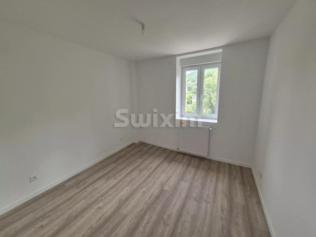 Maison De Village