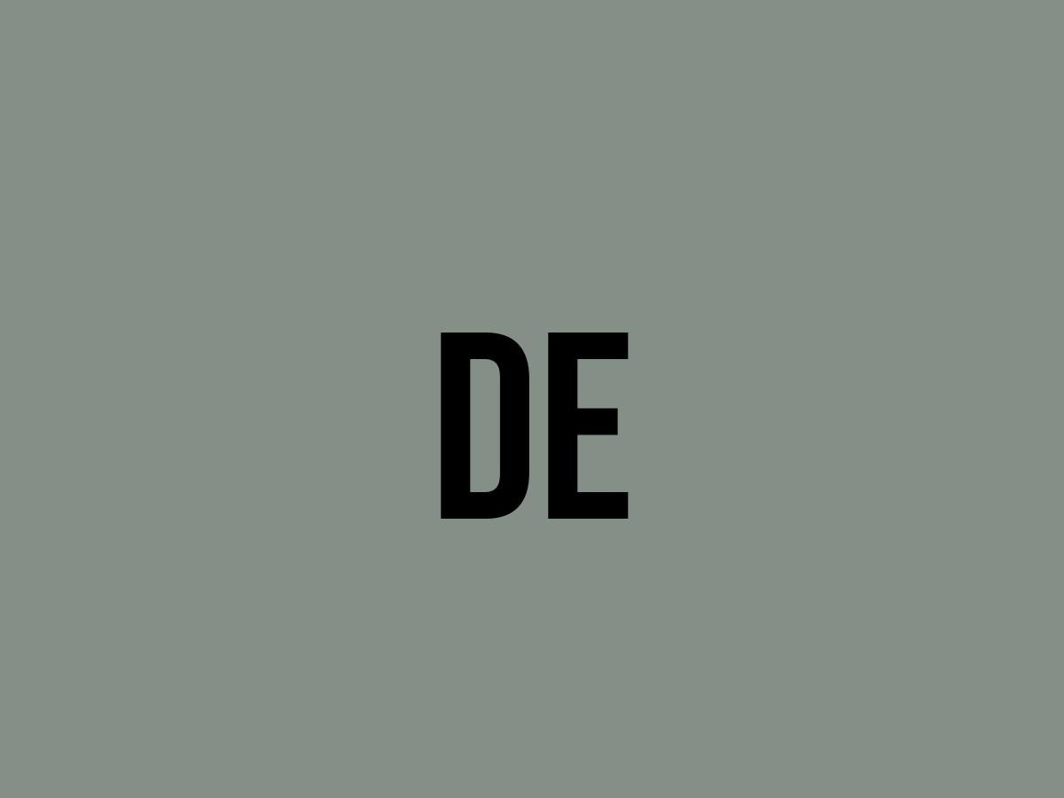 What Does De Mean? - Meaning, Uses and More - FluentSlang