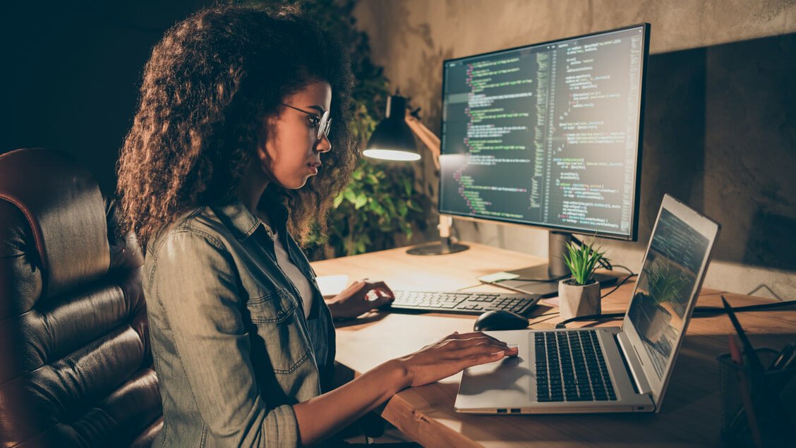 Hire Freelance Web Developer Benefits and Tips - Ctisprime