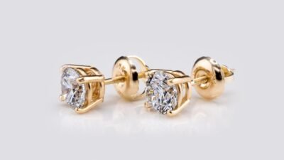 Party Wear Lab Grown Diamond Stud Earrings, 2.00 Gram, 14 Kt at Rs ...