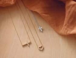 Buy Lab Grown Diamond Engagement Ring For Timeless Love