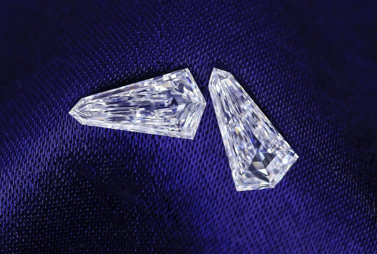 How to Buy a Lab-Grown Diamond in 2024 - International Gem Society