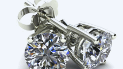 Lab grown diamonds stud earrings